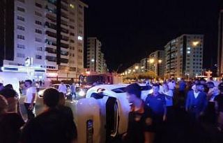 Kavşağı fark etmedi, uçarak yan yattı