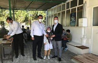 Kaymakam’dan yaz kur’an kursunda kurs öğrencilerine...