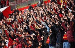 Kayserispor taraftarından aşılı kombine taraftarına...