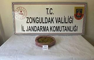 Kaza yapan uyuşturucu tacirleri yakayı ele verdi