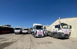 Keçiören Belediyesi afet bölgelerine 7 iş makinesi...