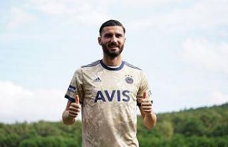 Kemal Ademi, Khimki’ye transfer oldu