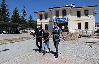 Kendisini darp eden şahsı tüfekle vurdu