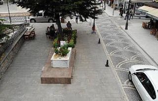 Kent merkezindeki ’Meçhul Asker’ mezarı dikkat...