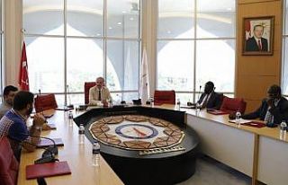 Kenya Eğitim Bakanlığı heyetinden DPÜ ziyareti