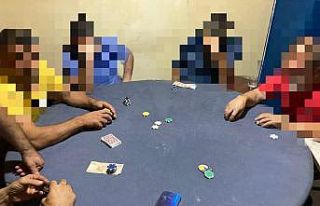 Kıraathaneyi kumarhaneye çevirmişler