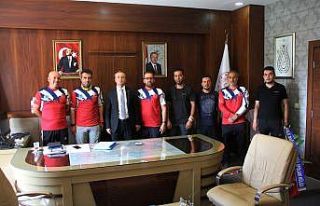 Kırıkkaleli dağcılardan Ağrı Milli Eğitim Müdürü...