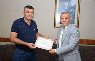 Kırşehir Belediyesi, orman yangınlarında görev...