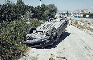 Kontrolden çıkan otomobil takla attı: 3 yaralı