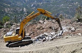 Konyaaltı Belediyesi’nden yayla yollarında bakım...