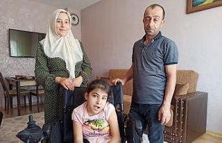 Küçük Evin’nin akülü sandalye sevinci