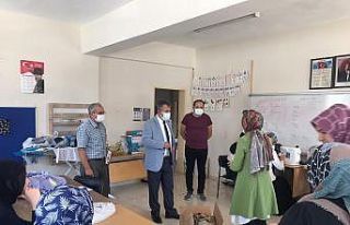 Kursiyerlerden yangın bölgesindeki ailelere kıyafet...