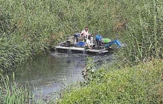 Larva mücadelesi hız kesmeden sürüyor