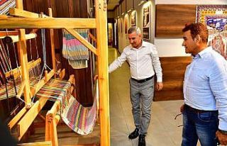 Malatyalı Türk Halk Müziği sanatçısı Selahattin...