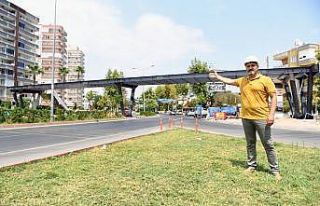 Mersin Büyükşehir Belediyesi, bir üstgeçit daha...
