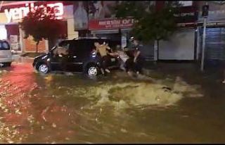 Mersin’de şiddetli sağanak yağış etkili oldu