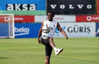 Michy Batshuayi: “İlk hedefim gol atarak takıma...