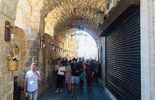 Midyat’taki tarihi konukevine ziyaretçi akını