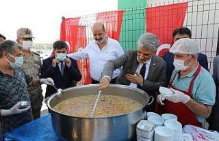 Mimar Sinan Mahallesinde aşure dağıtımı yapıldı