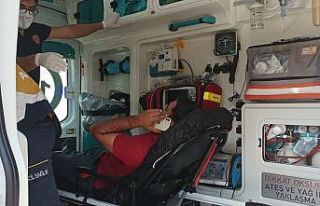 Minibüs ile otomobil çarpıştı: 1 yaralı