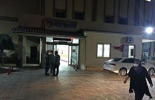 Minibüsünün altında kalan çocuk öldü