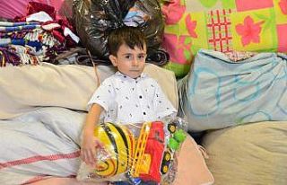 Minik Mustafa’dan yangın bölesindeki çocuklara...