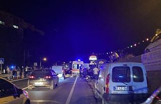 Motosiklet panelvan araçla çarpıştı: 2 yaralı