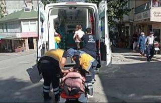 Motosikletin çarptığı kadın yaralandı