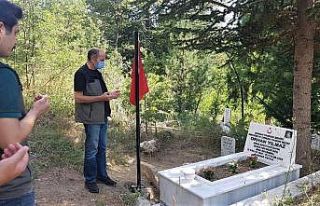 Müdür Keskin’den orman yangını şehidinin mezarına...