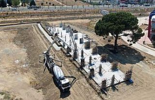 Muradiye futbol sahası ve tribün çalışmaları...