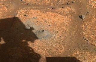 NASA’nın Mars kaşifi, kaya örneği toplamanın...