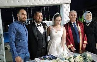 Nikah memuru baba, oğluna ‘Evet’ dedirtti