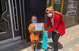 Okul öncesi çocuklara başarı belgesi