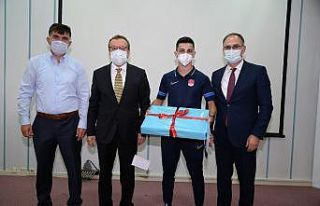 Olimpiyat yıldızlarına BUÜ’den ödül