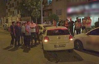 Önce ağaca sonra park halindeki araca çarptı