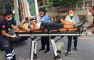 Önündeki otomobile çarpıp taklalar attı: 4 yaralı