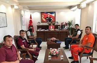 Orman yangınlarında görev yapan personele plaket...