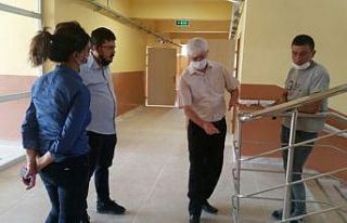 Ortaokul binasında güçlendirme çalışmaları