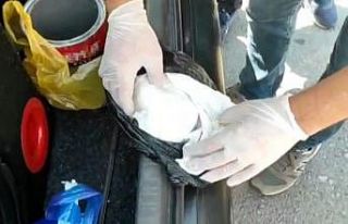 Otomobilin bagajından 317,33 gram metamfetamin çıktı