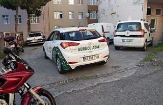 Otomobilin çarptığı çocuk yaralandı, sürücü...