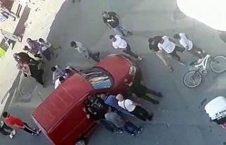 (ÖZEL) Bisikletli çocuğa çarpmaktan son anda kurtuldu,...