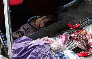 (ÖZEL) Kamyondan fırlayan lastik kaplaması faciaya...