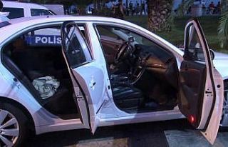 (Özel) Pendik sahil yolunda otomobil içerisinde...