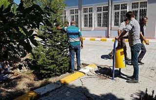 Pansiyon yapılacak alandaki ağaçlar nakil edildi