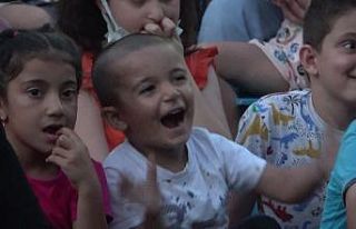 Pet şişe getirene tiyatro, dondurma, gazoz bedava