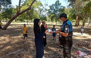 Polisten piknikçilere orman yangını uyarısı