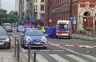 Polonya’da otobüs şoförü kavga eden gençleri...