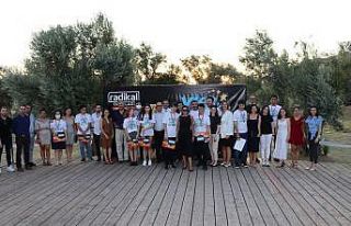 Radikal Eğitim Kurumlarından YKS’de dereceye giren...