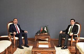 Rektör Beydemir, Abdullah Ay’ı ağırladı