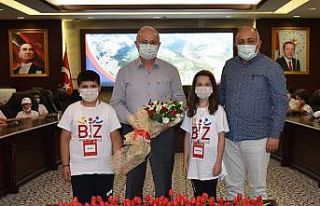 Rektör Ünal: “Kitap okuma boş zamanlarda yapılan...